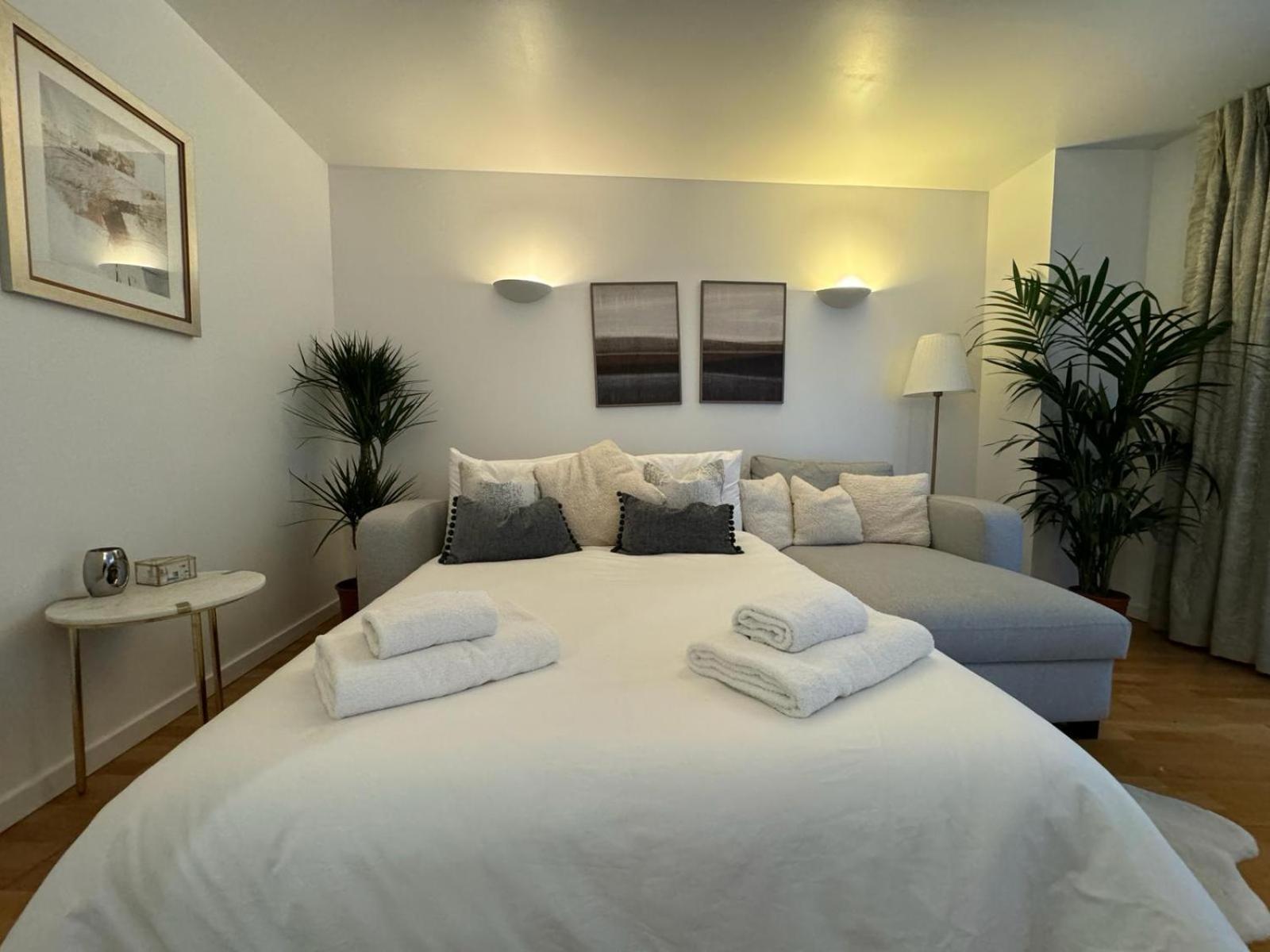 Luxury Apartment In Canary Wharf London Exterior photo