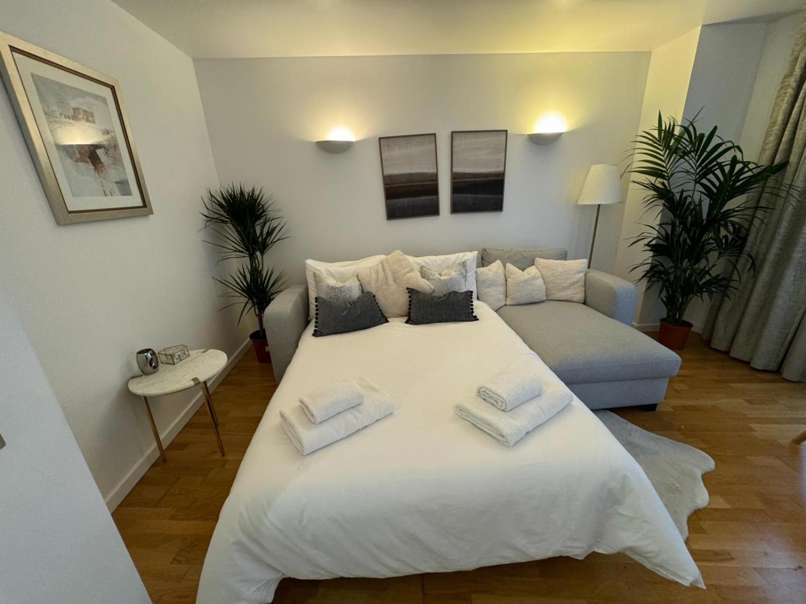 Luxury Apartment In Canary Wharf London Exterior photo